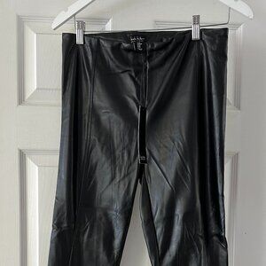 Nicole Miller Faux Leather Legging Size Medium